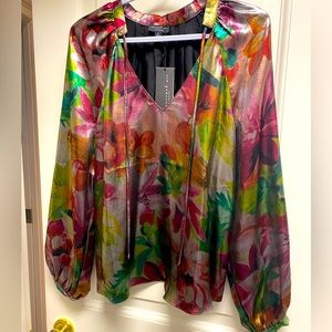 Beautiful top for a date night!